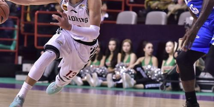 在众多参赛 在众多参赛