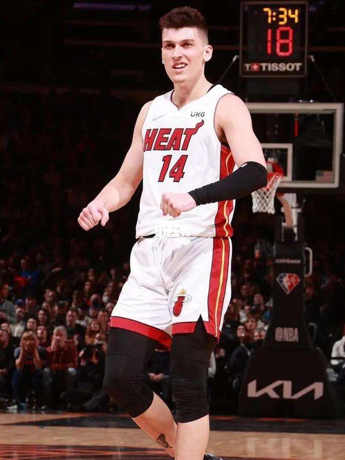 动作和强大 动作和强大