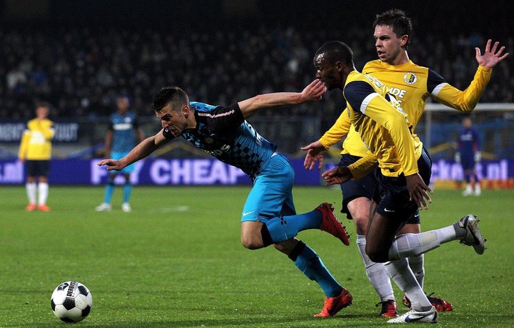 一决赛中 一决赛中